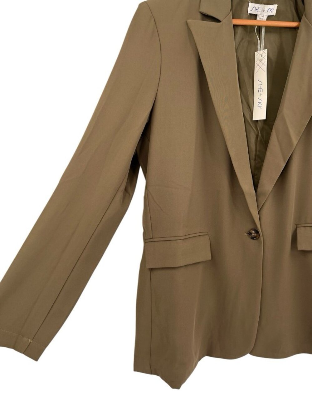 SHE + SKY Women's Olive Green Lightweight Silky Look Blazer NWT Medium - Picture 2 of 6